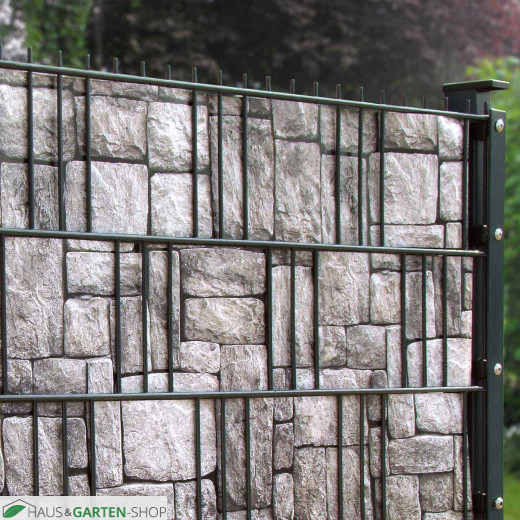 Sichtschutzzaun mit Granitmauer Motiv